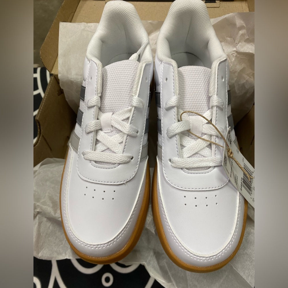 SOLD Adidas White and Gray Shoes with Gum Sole - Picture 4 of 6